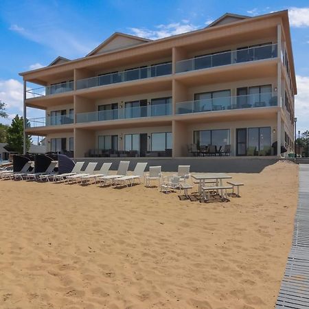 Sugar Beach Villa 1012 Luxury Waterfront Condo Traverse City Exterior foto