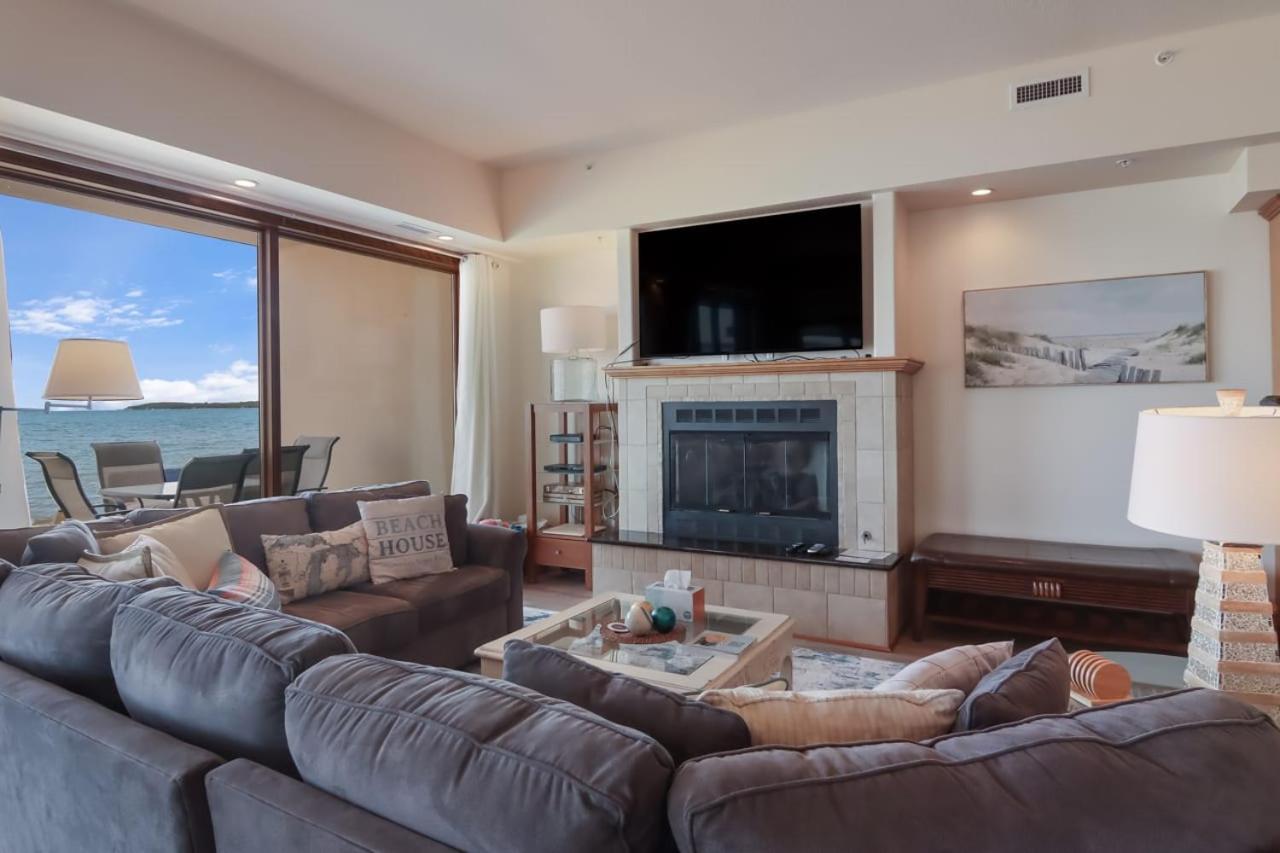 Sugar Beach Villa 1012 Luxury Waterfront Condo Traverse City Exterior foto